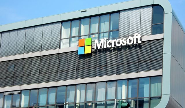 Microsoft'un, İsrail ordusu için Filistinlilerin telefon görüşmesini depoladığı ortaya çıktı!