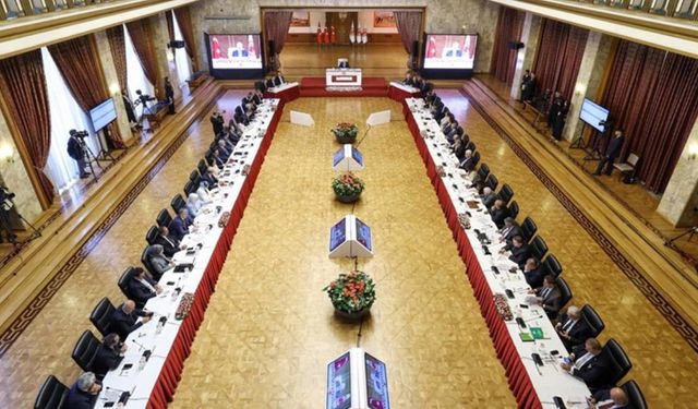 10 yıl boyunca konuşmak yasak: Gizli toplantıda kimler konuştu