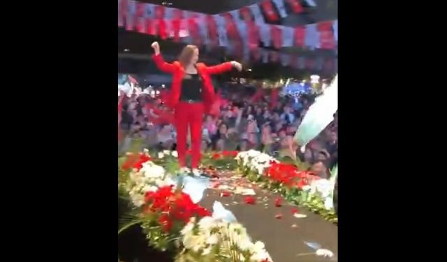 CHP’li Başkan Sengel’den Özlem Çerçioğlu’na ‘zeybek’ kapağı!