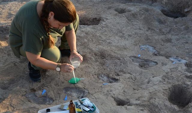 Hatay'da 7 bin yıllık insan ayak izi bulundu!