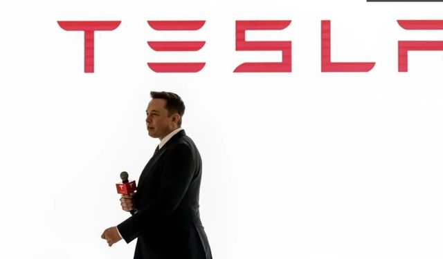 Musk, ‘trans propagandası’ yaptığı gerekçesiyle Netflix'e boykot çağrısı yaptı!