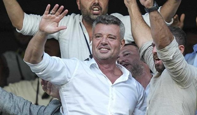 Fenerbahçe Başkanı Sadettin Saran 4 isimle yolları ayırdı