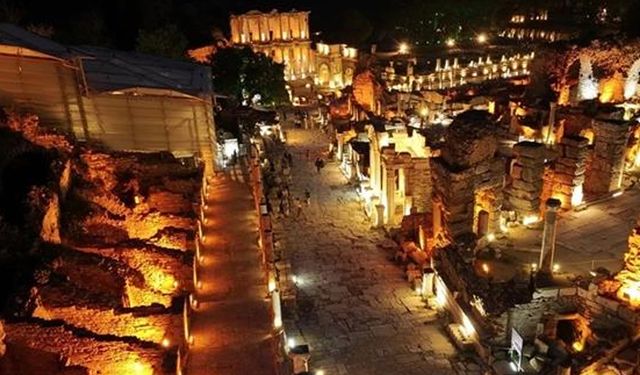 Gece müze ziyaretleri 2 Kasım'a kadar uzatıldı