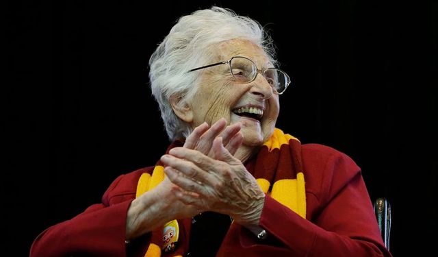 Sister Jean hayata veda etti