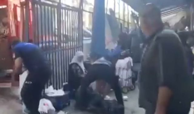 Manisa’da zabıta biber satan kadını tartakladı!