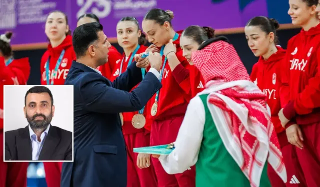 Akit yazarının hedefinde kadın sporcular var: ‘Açık seçik, erkek antrenör ve erkek izleyici’!