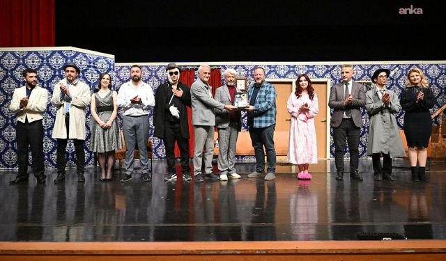 “Komik Para” tiyatroseverlerle buluştu