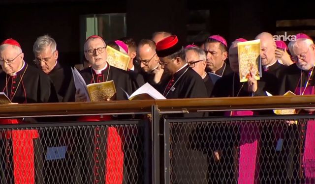 MHP'den Papa'nın Türkiye ziyaretine çok sert tepki!