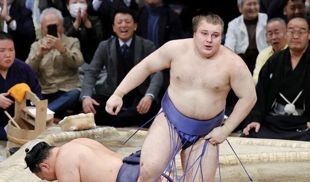 Savaştan kaçtı, sumo güreşi şampiyonu oldu!