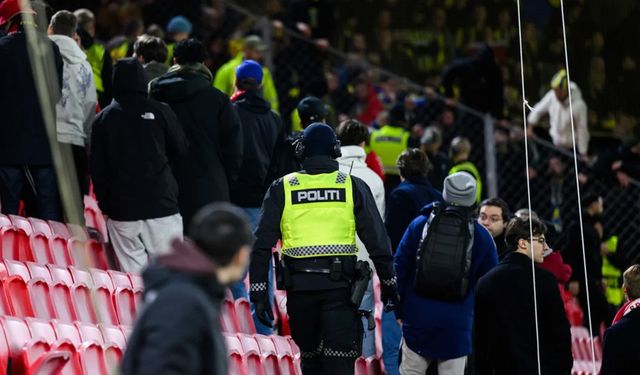 PKK bayrağı açıldı, Fenerbahçeli taraftarlar çileden çıktı