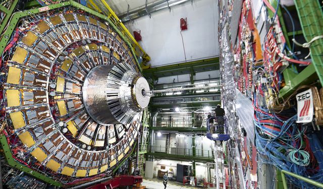 CERN’de 'nükleer simya': Kurşundan altın üretildi