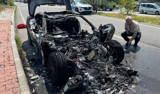 Beşiktaş Kulübü Başkanı Serdal Adalı’nın oğluna ait otomobil yandı