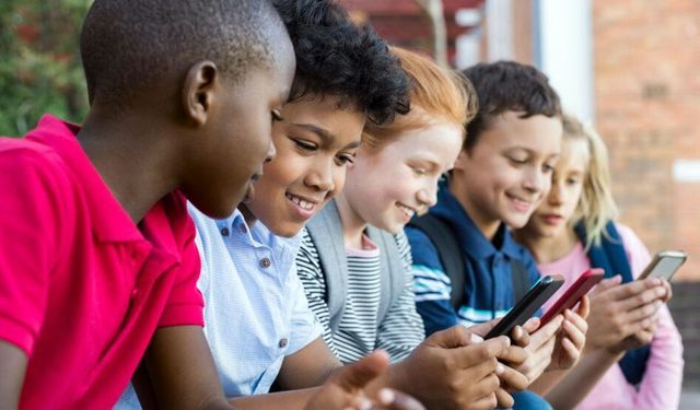 Türkiye birinci sırada: Çocuklar telefonsuz yapamıyor