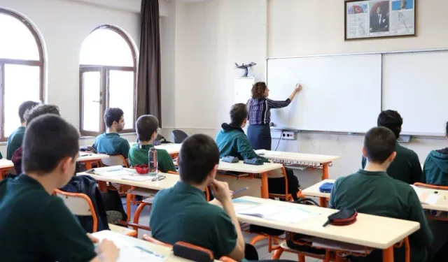 MEB'in zorunlu eğitim sisteminde değişikliğe gidiliyor: İşte uygulanması muhtemel 3 model