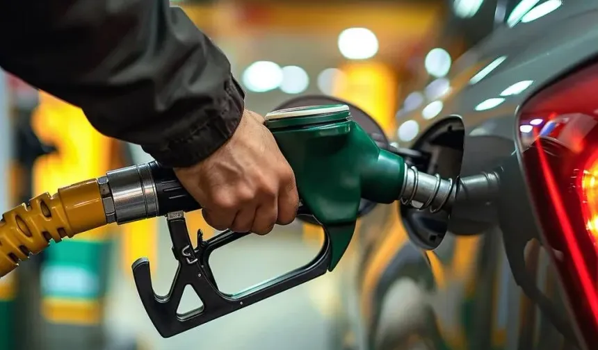 Akaryakıtta tabelalar değişti: Benzin, motorin ve LPG'ye zam