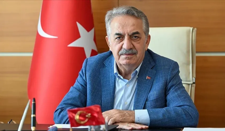 AKP'nin ağır topu Hayati Yazıcı AKP’nin en büyük sorununu açıkladı