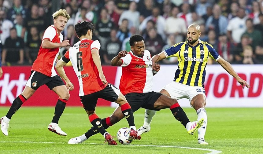 Fenerbahçe Feyenoord'a fark attı