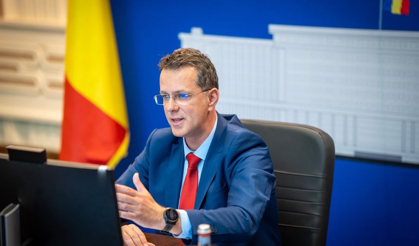 Öz geçmişindeki eğitim bilgileri 'yanlış' çıkan bakan istifa etti