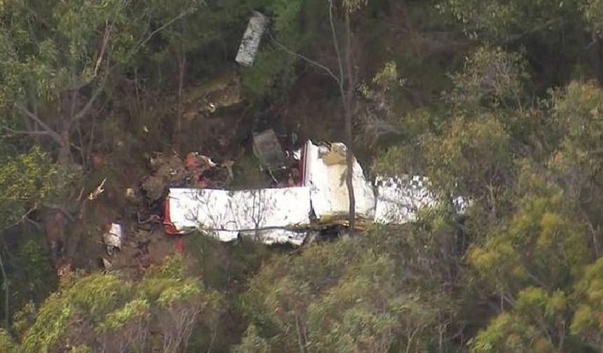 İki uçak havada çarpıştı